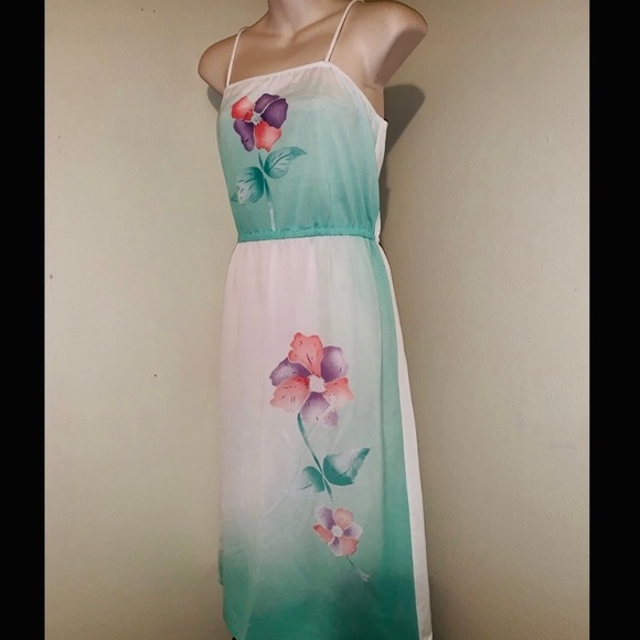 NWOT Beautiful vintage floral sundress - Picture 5 of 7